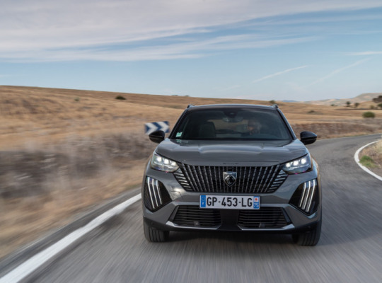 PEUGEOT 3008 automático