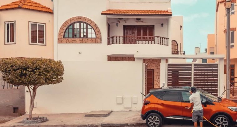 MANSÃO Remodelada com piscina
