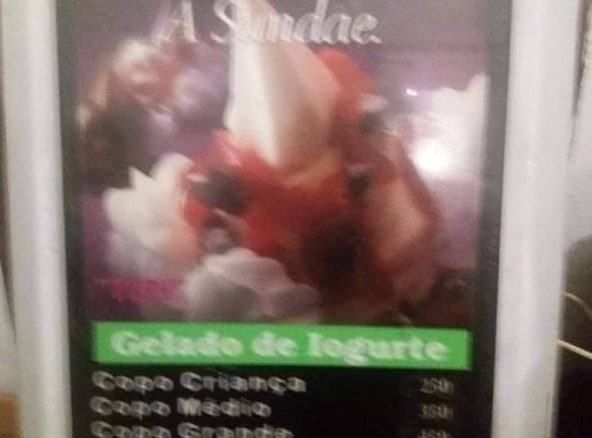 Máquina de fazer gelados