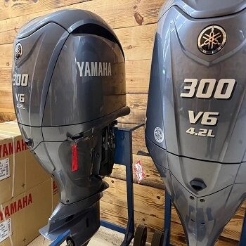 Brand new Yamaha F300 (V6 4.2L)