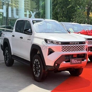 2027 Toyota Hilux Double Cab