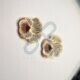 Brinco flor dourado