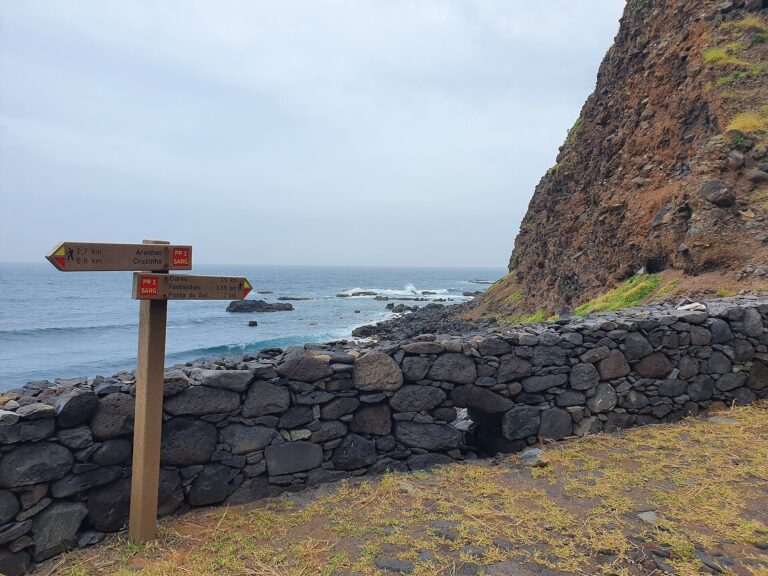 Santo Antão: caminhada da Cova à Ribeira do Paul