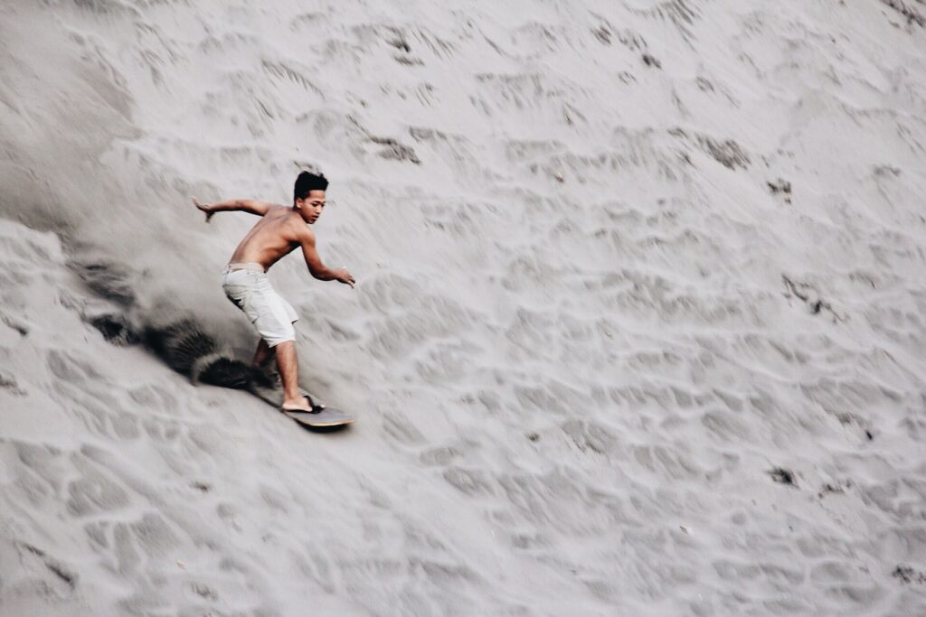 Boa Vista: sandboarding nas dunas, em família