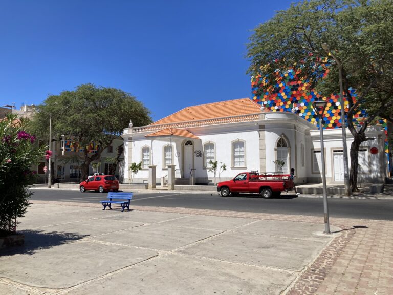São Vicente: passeio acessível pelo Mindelo em carrinha adaptada