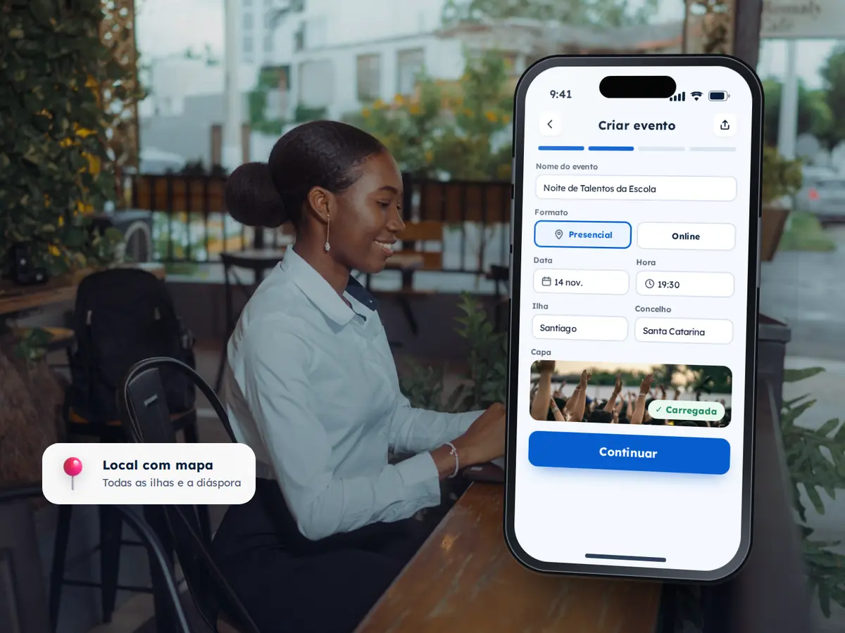 Crie seu Evento 10 Telemóvel com o formulário «Criar evento» preenchido, com data, ilha, concelho e capa, sobre a fotografia de uma mulher a trabalhar num café